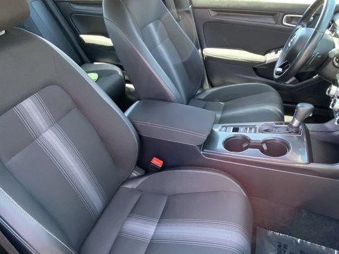 Used 2025 Honda Civic Sport image 15