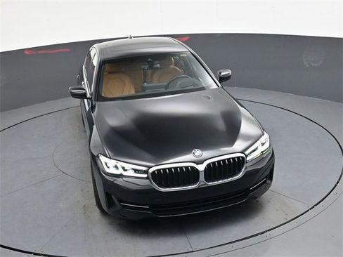 Used 2022 BMW 530i w/ Premium Package image 24