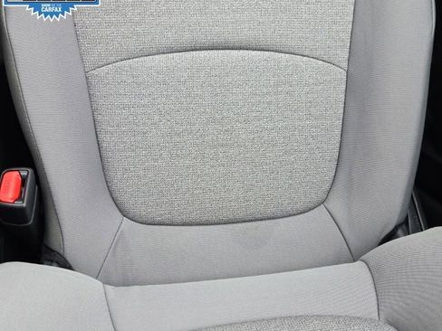 Used 2025 Toyota Sienna LE image 35