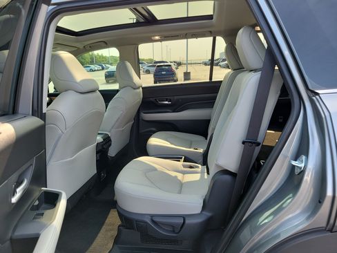 Certified 2025 Toyota Grand Highlander AWD Hybrid image 13