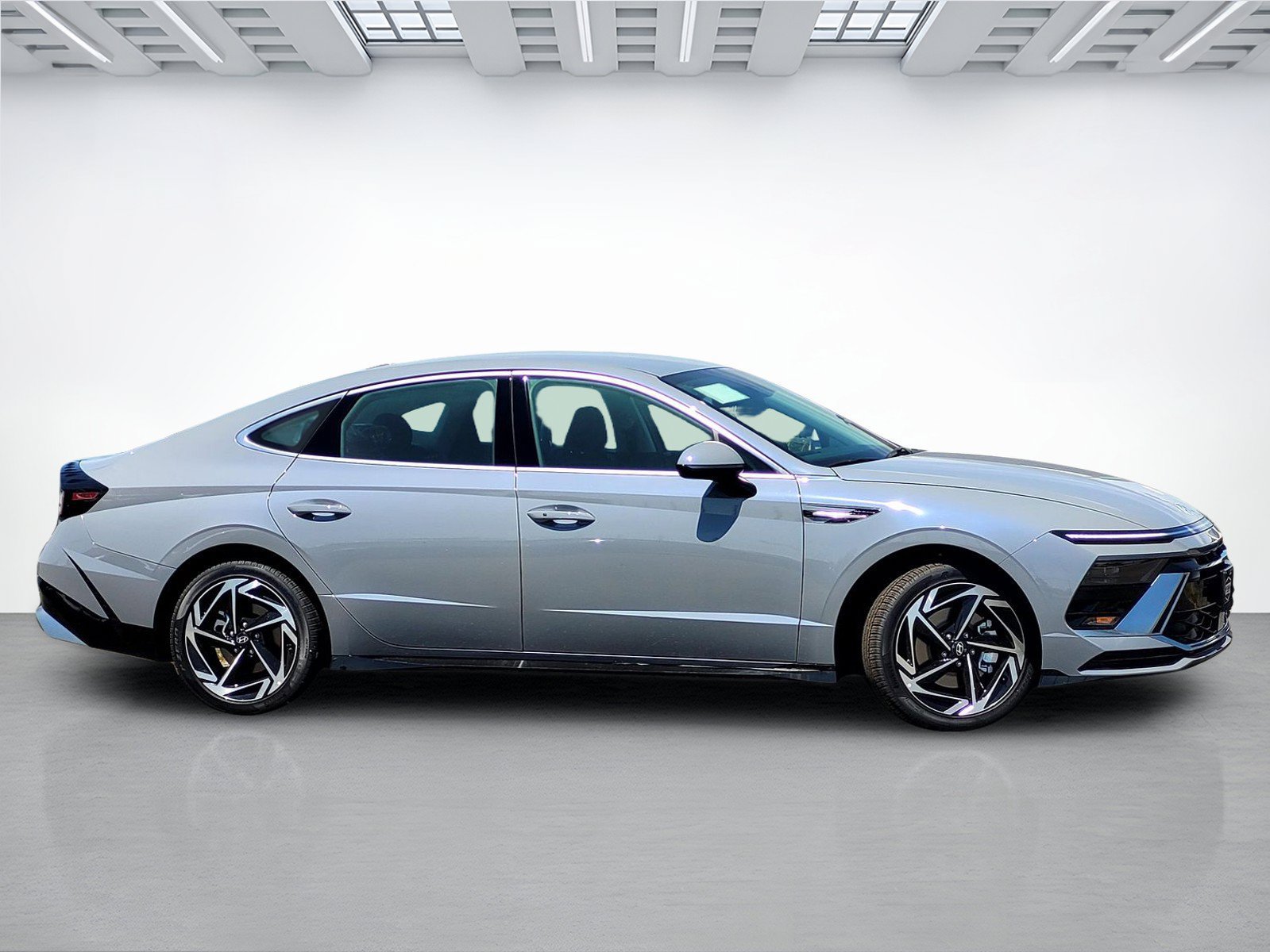 New 2026 Hyundai Sonata SEL FWD image 3