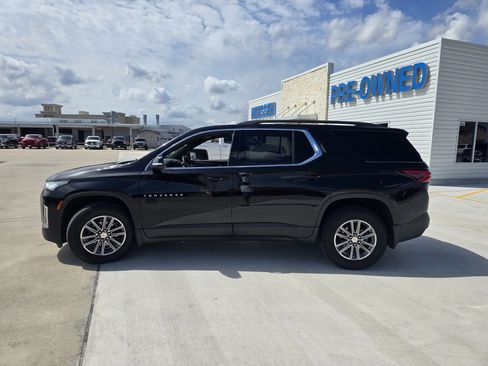 Used 2023 Chevrolet Traverse LT w/ LPO, Floor Liner Package FWD image 6