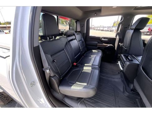 Used 2022 GMC Sierra 3500 Denali w/ Denali Ultimate Package AWD/4WD image 29