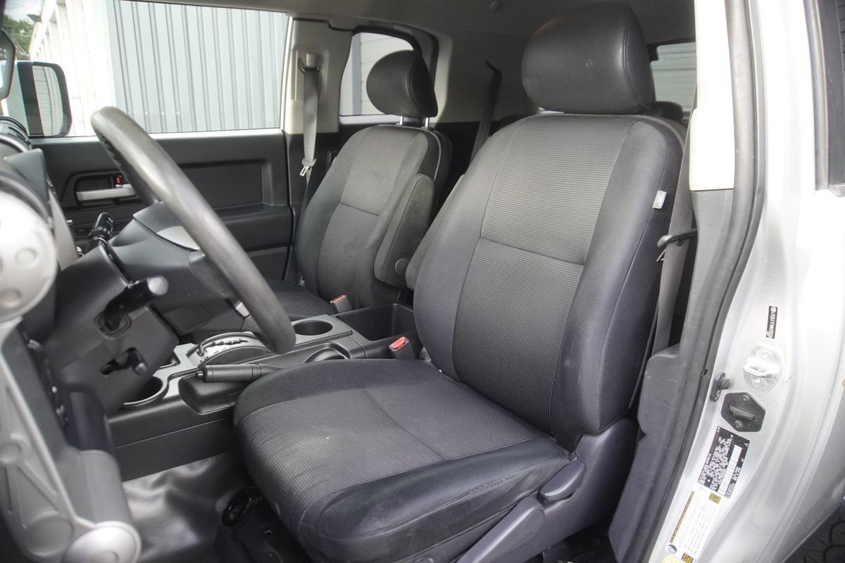 Used 2008 Toyota FJ Cruiser 4WD w/ Convenience Pkg image 11