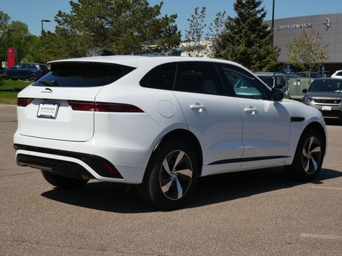 Certified 2025 Jaguar F-PACE R-Dynamic S AWD/4WD image 5