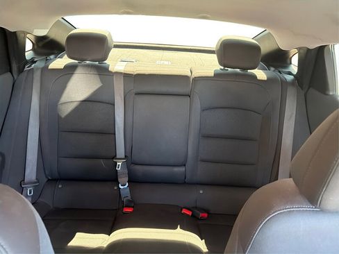 Used 2021 Chevrolet Malibu LT image 14