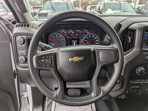 Used 2024 Chevrolet Silverado 3500 W/T image 22