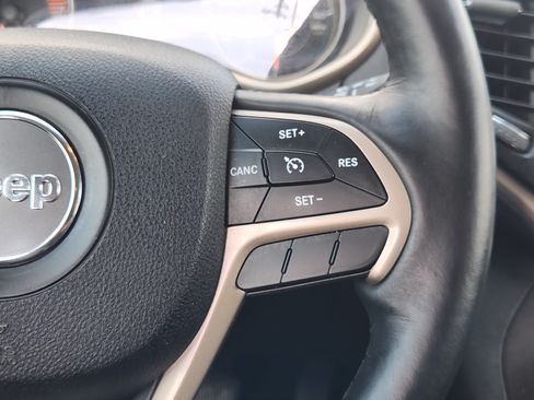 Used 2016 Jeep Cherokee Limited FWD image 29