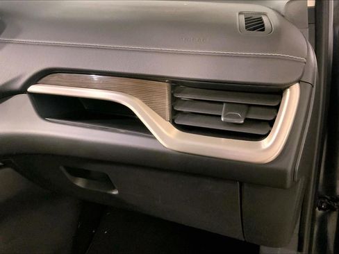 Used 2023 GMC Terrain Denali w/ Denali Premium Package image 16