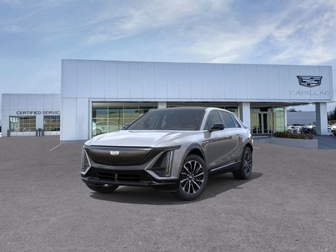 New 2026 Cadillac Lyriq Sport image 9