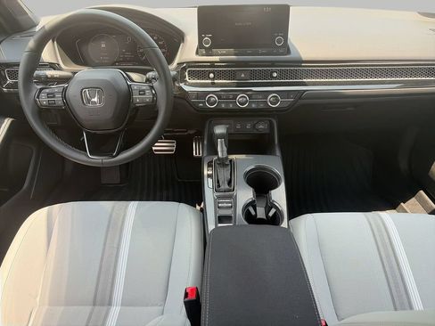 Used 2025 Honda Civic Sport image 9