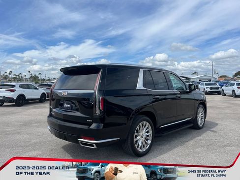 Used 2023 Cadillac Escalade Premium Luxury w/ Performance Package image 7