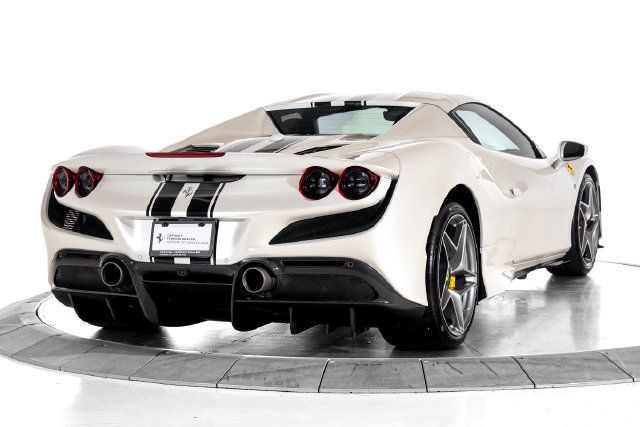 Used 2021 Ferrari F8 Tributo RWD image 12