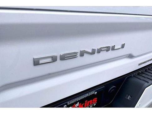 Used 2024 GMC Sierra 3500 Denali w/ Technology Package AWD/4WD image 9