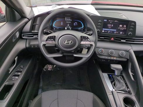 New 2026 Hyundai Elantra SE image 14