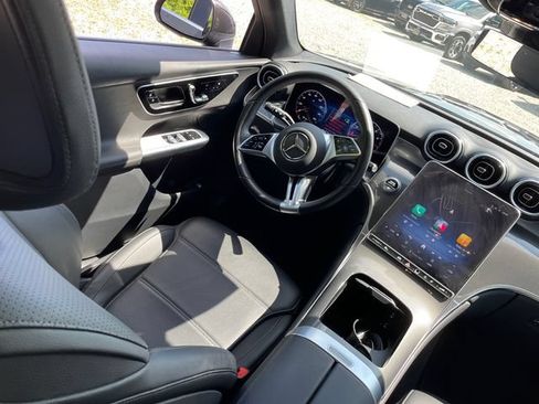 Used 2025 Mercedes-Benz GLC 300 4MATIC image 22