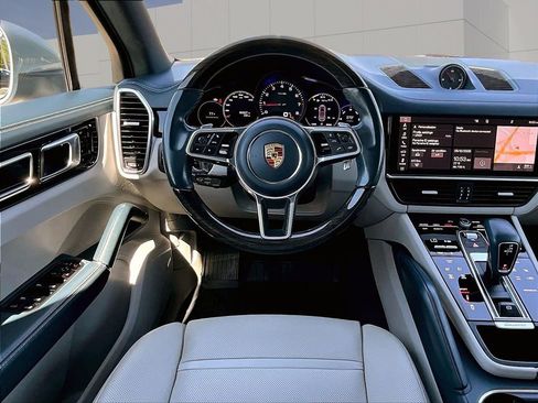 Certified 2021 Porsche Cayenne AWD/4WD image 13