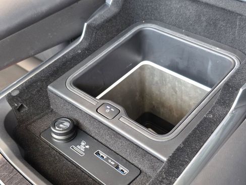 Used 2020 Land Rover Range Rover Sport HSE Dynamic image 17