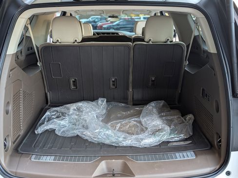 Used 2023 GMC Yukon XL Denali image 19