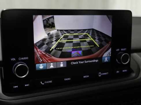 Used 2023 Honda Accord EX image 9