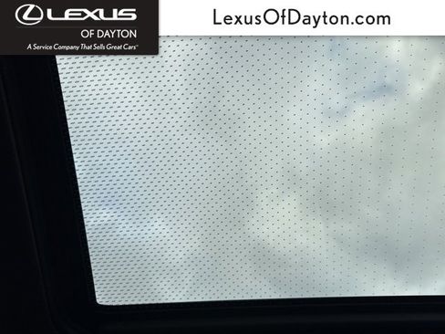 Used 2023 BMW X7 M60i w/ Executive Package image 33