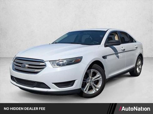 Used 2017 Ford Taurus SE FWD image 1