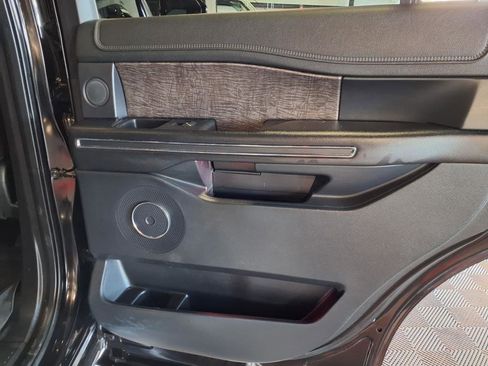Used 2019 Ford Expedition Limited w/ Equipment Group 302A image 12