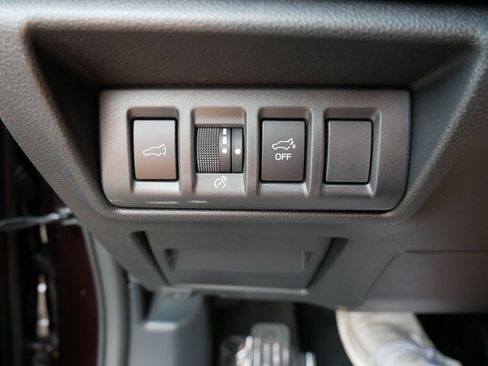 Used 2025 Subaru Outback Touring XT w/ Tech Package 3 AWD/4WD image 29