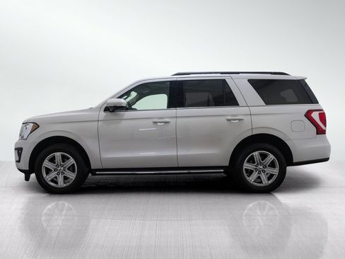 Used 2018 Ford Expedition XLT w/ Equipment Group 202A AWD/4WD image 3