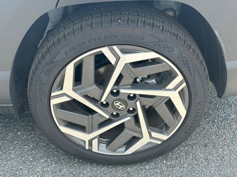 Used 2026 Hyundai Kona SEL Premium FWD image 12