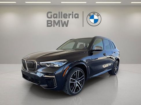Used 2022 BMW X5 M50i image 1