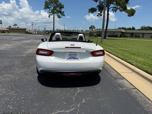 Used 2017 FIAT 124 Spider Lusso RWD image 7