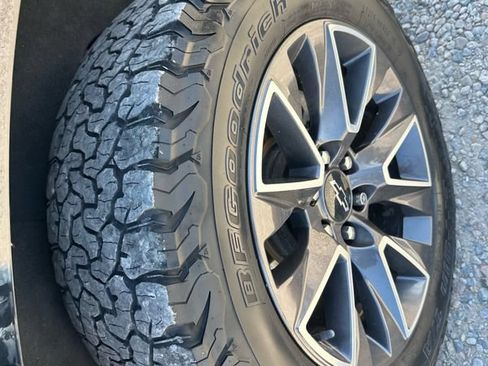 Used 2021 Chevrolet Tahoe Z71 w/ Z71 Signature Package AWD/4WD image 43