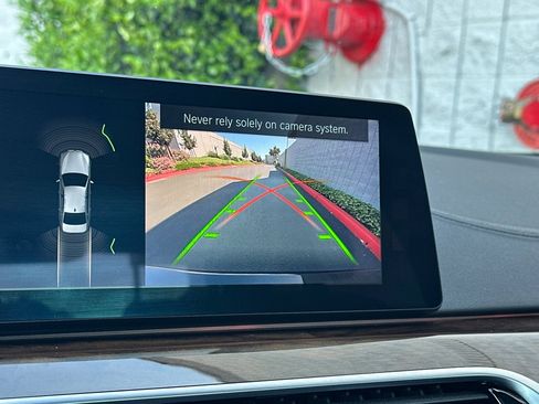 Used 2018 BMW 530i image 25