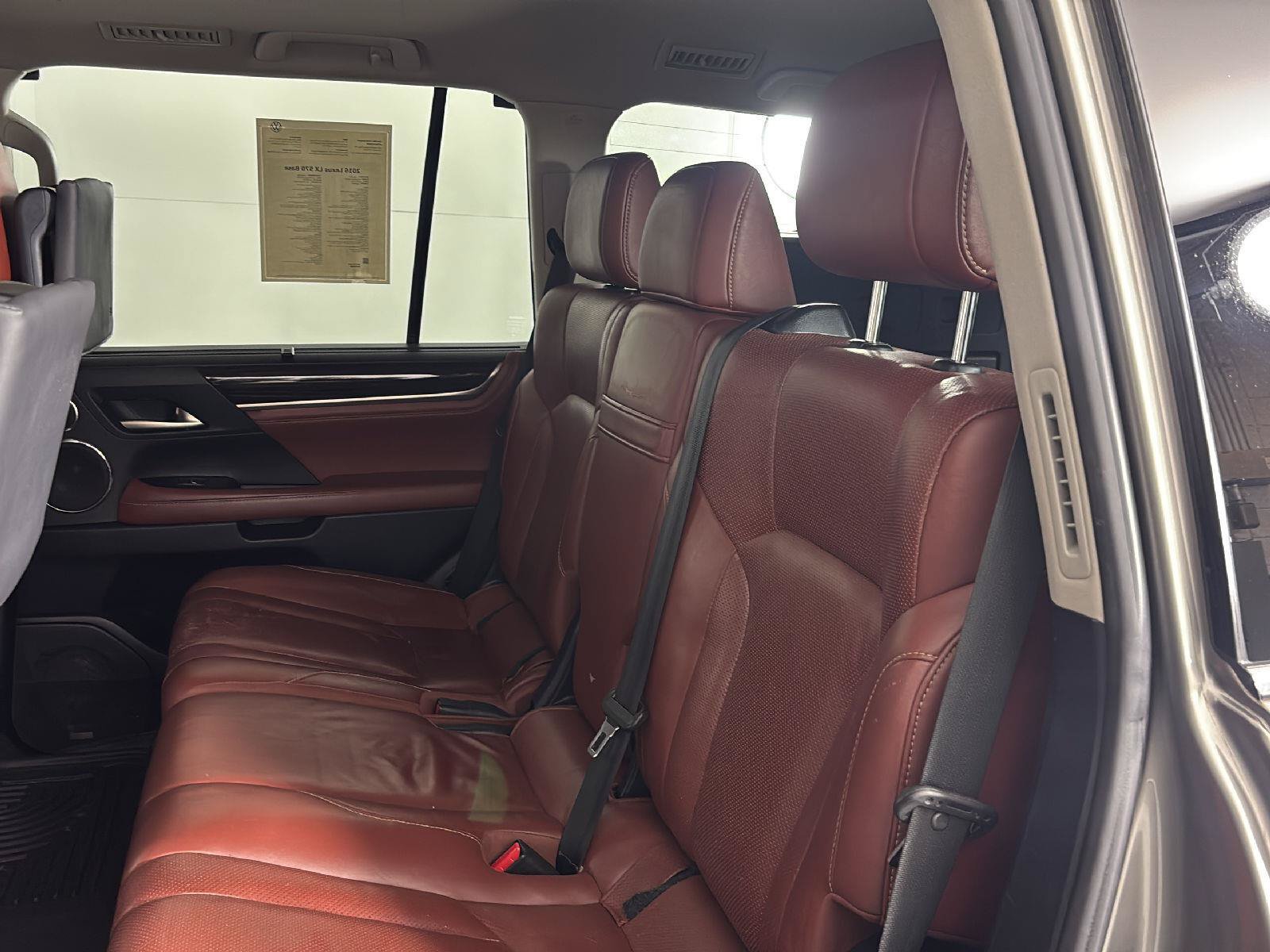 Used 2016 Lexus LX 570 4WD w/ Luxury Package image 21