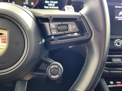 Used 2023 Porsche Macan Turbo AWD/4WD image 19
