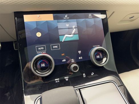 Used 2021 Land Rover Range Rover Velar R-Dynamic S image 64