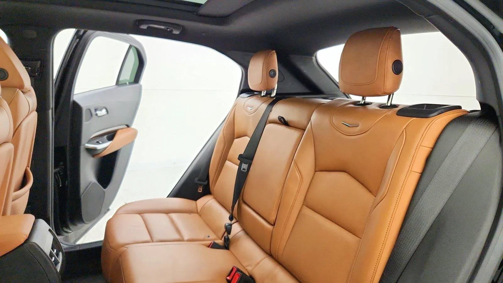 Used 2019 Cadillac XT4 Premium Luxury AWD/4WD image 23