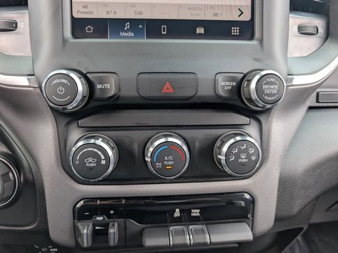 Used 2024 RAM 2500 Big Horn image 27