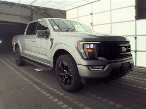 Used 2022 Ford F150 XLT w/ Equipment Group 302A High AWD/4WD image 5