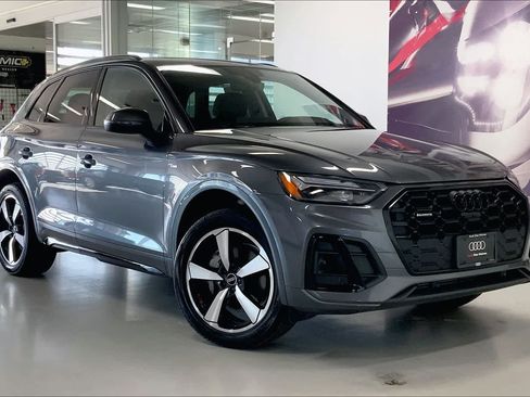 Used 2023 Audi Q5 2.0T Premium Plus w/ Premium Plus Package AWD/4WD image 19