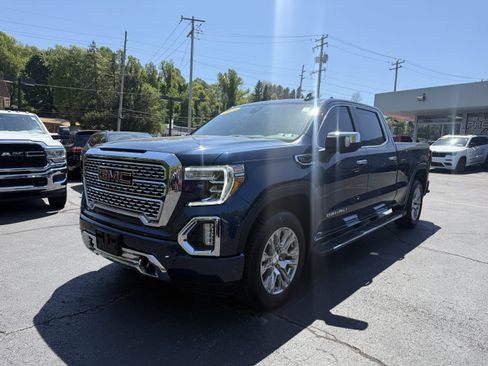 Used 2021 GMC Sierra 1500 Denali w/ Driver Alert Package II AWD/4WD image 3