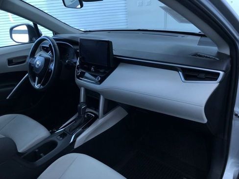 Certified 2024 Toyota Corolla Cross LE image 23