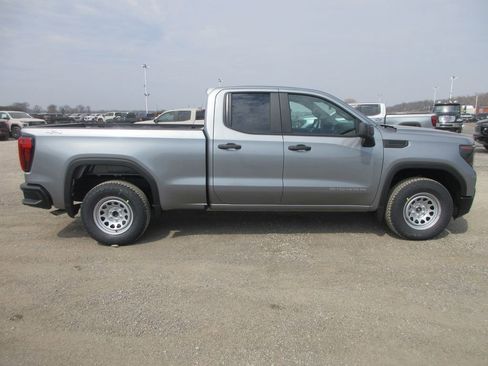 New 2026 GMC Sierra 1500 Pro image 3