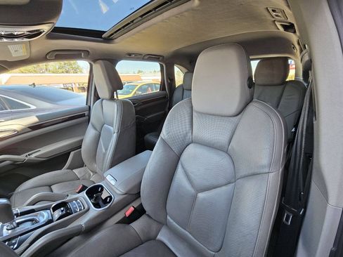 Used 2012 Porsche Cayenne AWD/4WD image 6