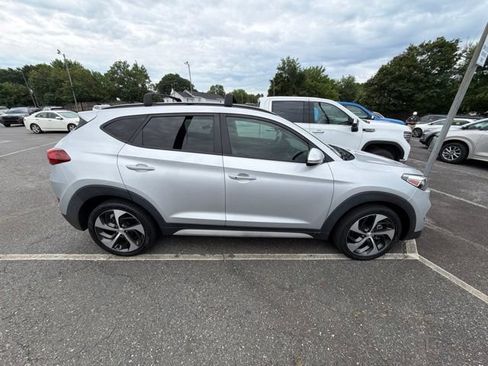 Used 2018 Hyundai Tucson Value FWD image 4