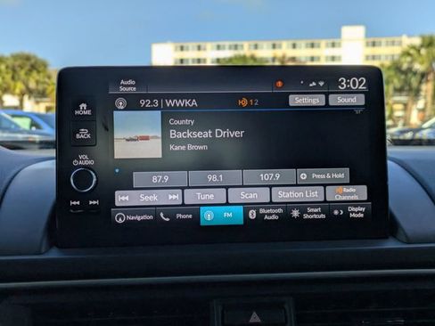 Used 2025 Honda Pilot Elite image 19