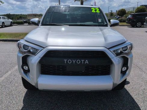 Certified 2022 Toyota 4Runner SR5 Premium w/ Moonroof Package RWD image 9