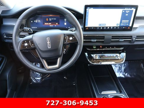 Used 2024 Lincoln Corsair FWD image 18