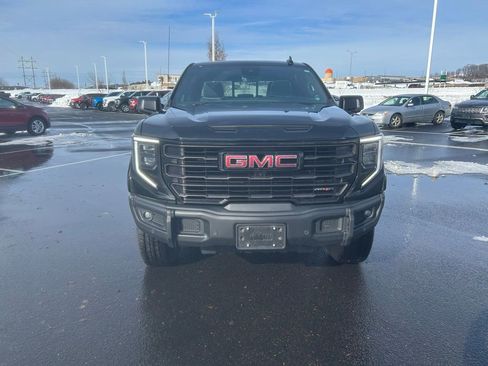 Used 2024 GMC Sierra 1500 AT4X image 2